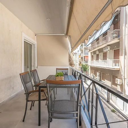 Apartment Chic 2br With Balcony Athens