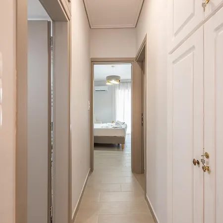 Chic 2br With Balcony Apartment Athens