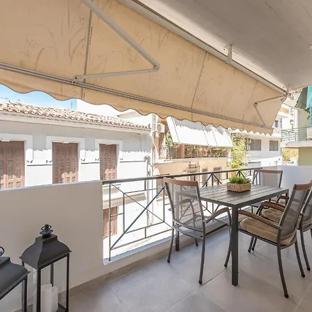 Chic 2br With Balcony *