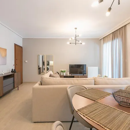 Chic 2br With Balcony