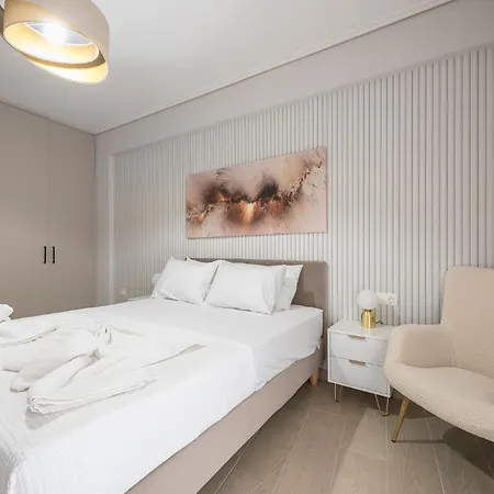 Chic 2br With Balcony Athens