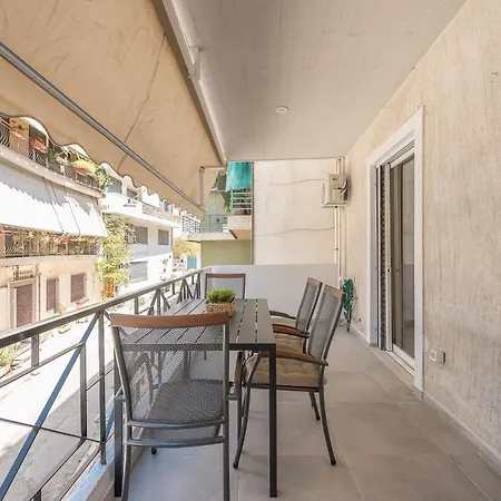 Chic 2br With Balcony *