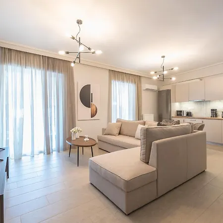 Chic 2br With Balcony