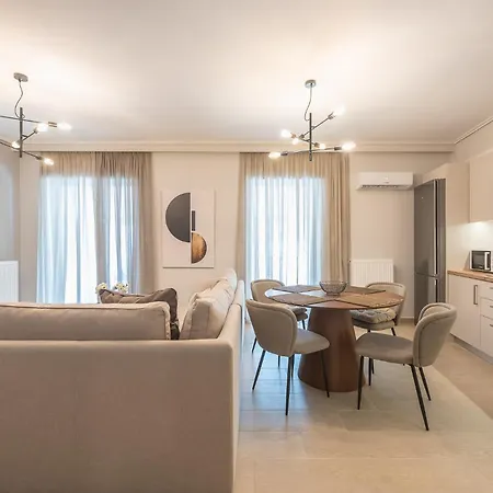 Chic 2br With Balcony Athens